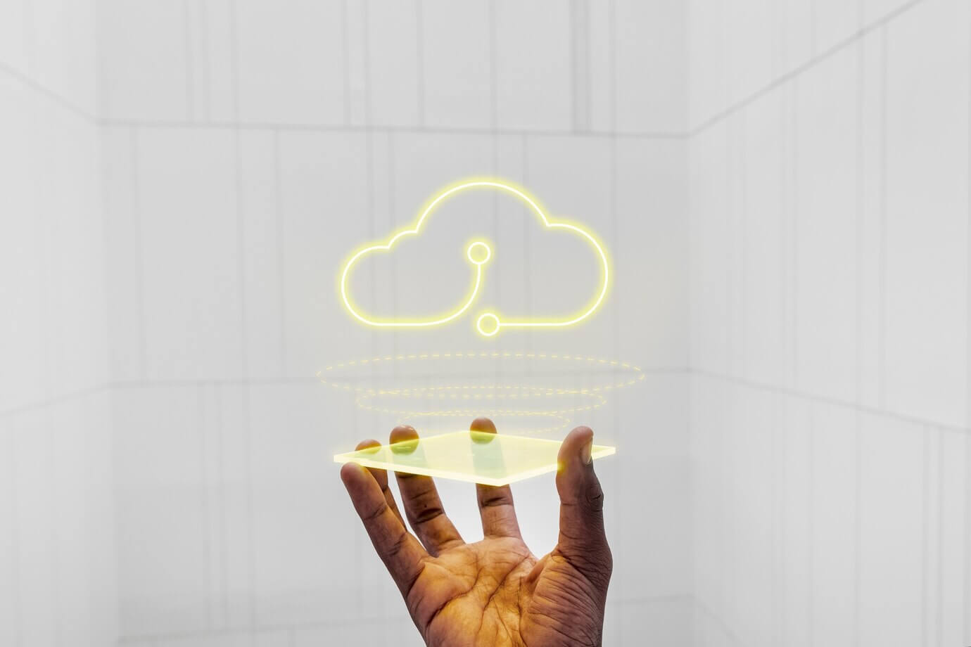 hologram-projector-cloud-tech