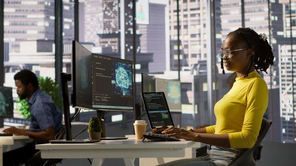 woman-debugging-code